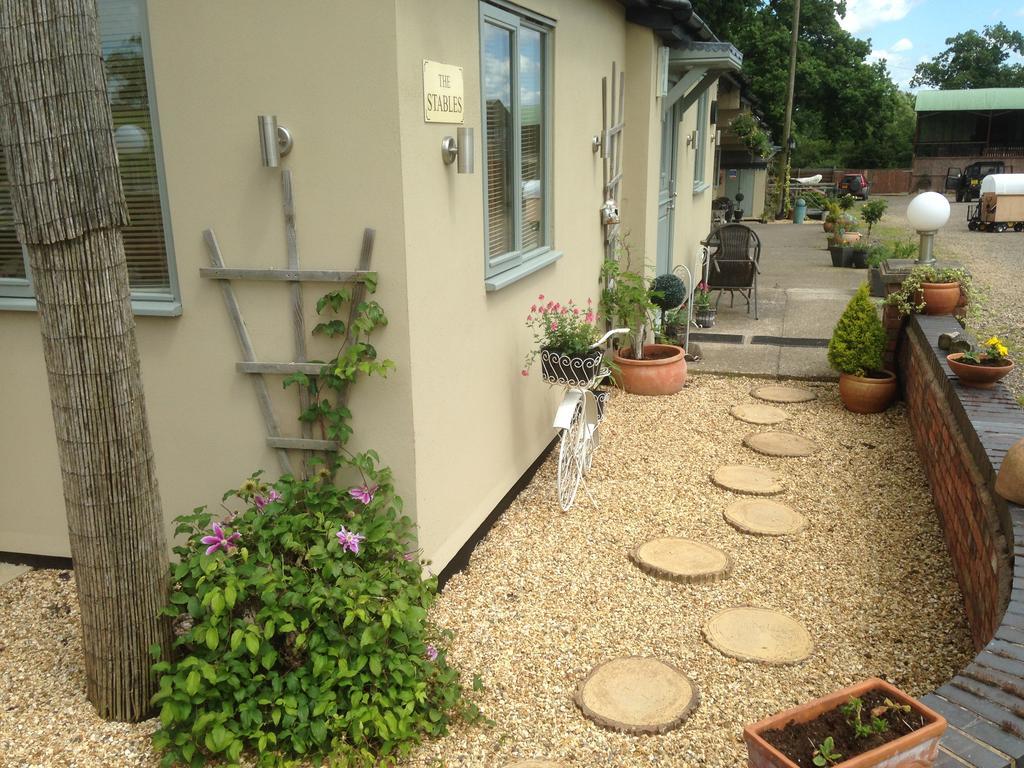 The Stables - Deer Park Farm Bed & Breakfast Solihull Exterior foto